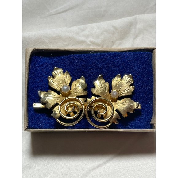 Vintage Brushed Gold Spiral Design Double Leaf Faux Pearl Brooch - Picture 8 of 11